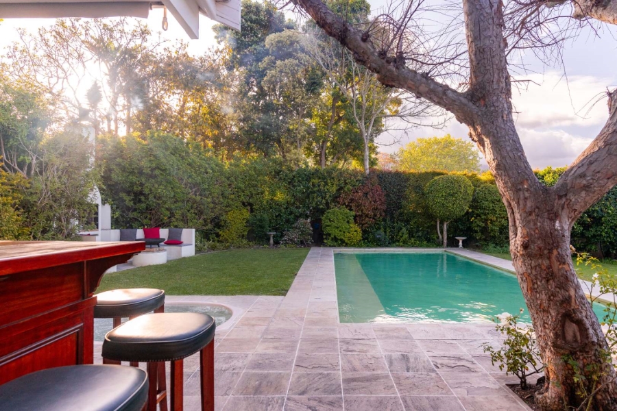 4 Bedroom Property for Sale in Constantia Western Cape